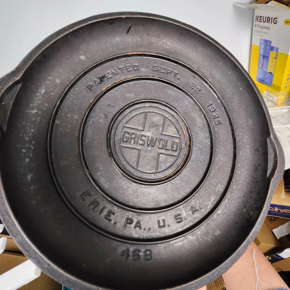 VTG Griswold No. 8 Cast Iron Low Dome Self Basting Skillet Cover Erie PA USA 468